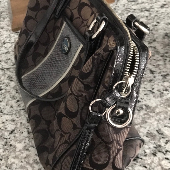 Coach purse - Picture 4 of 5